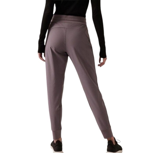 ATHLETA NWT Highlands Hybrid Trek Joggers in Dusk Violet Size 2 — GORGEOUS COLOR - Picture 1 of 8